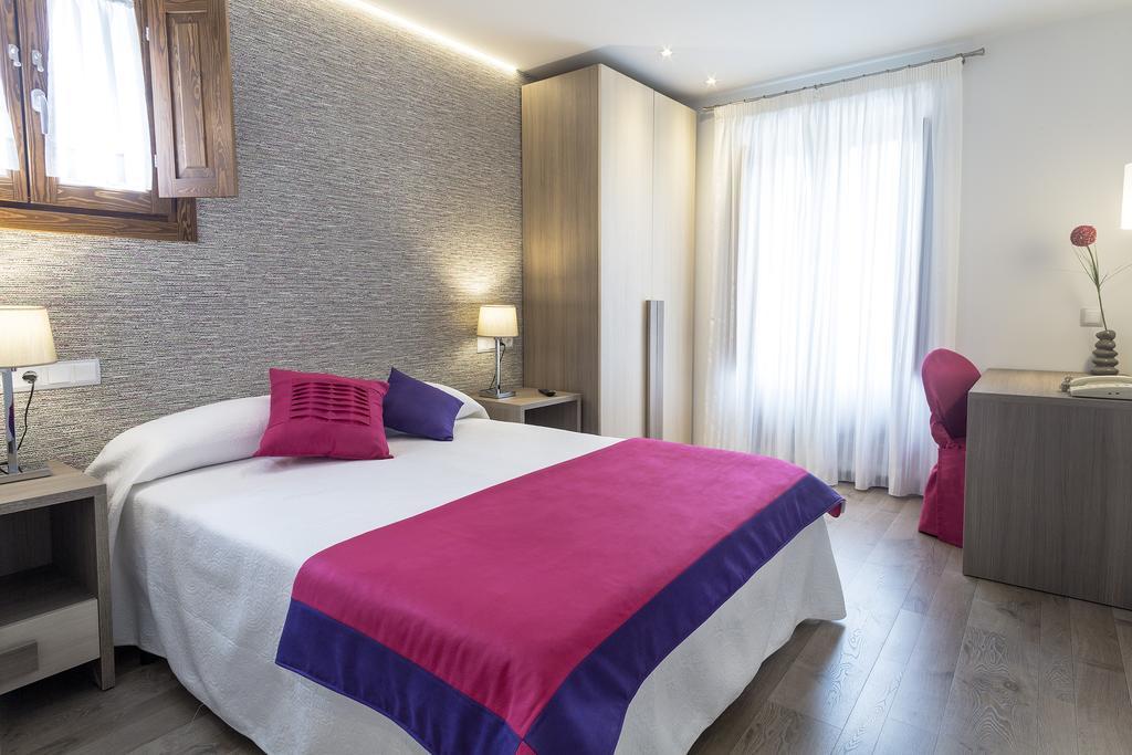 Hotel Rural Aunamendi Ochagavía Pokoj fotografie